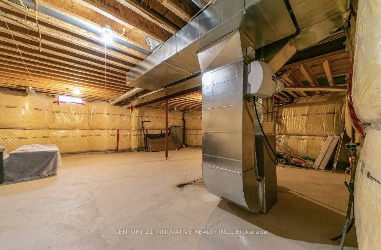 13 Fairservice Dr