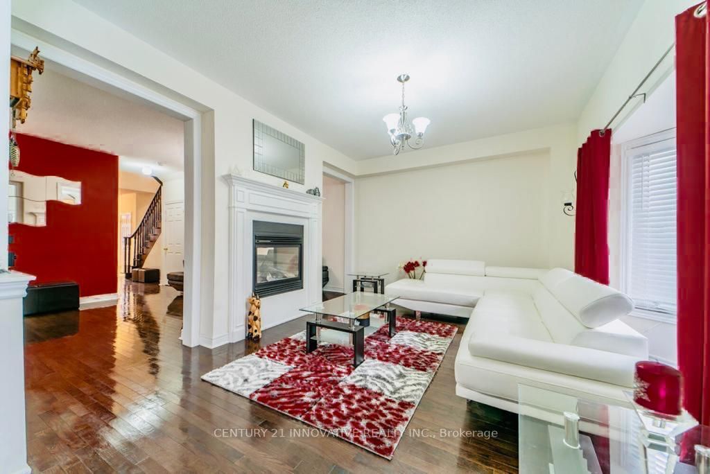 13 Fairservice Dr