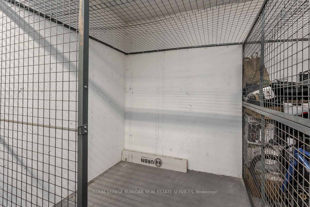 5327 Upper Middle Rd, #411
