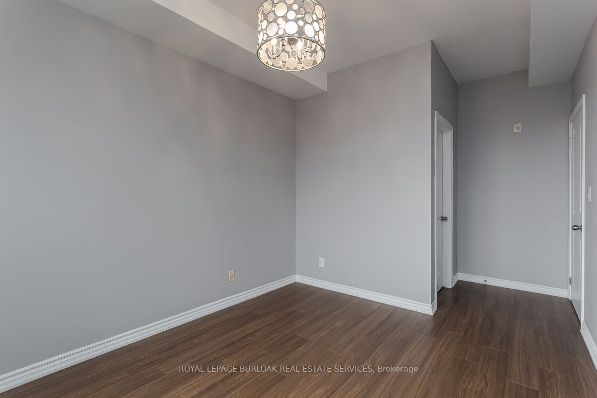 5327 Upper Middle Rd, #411