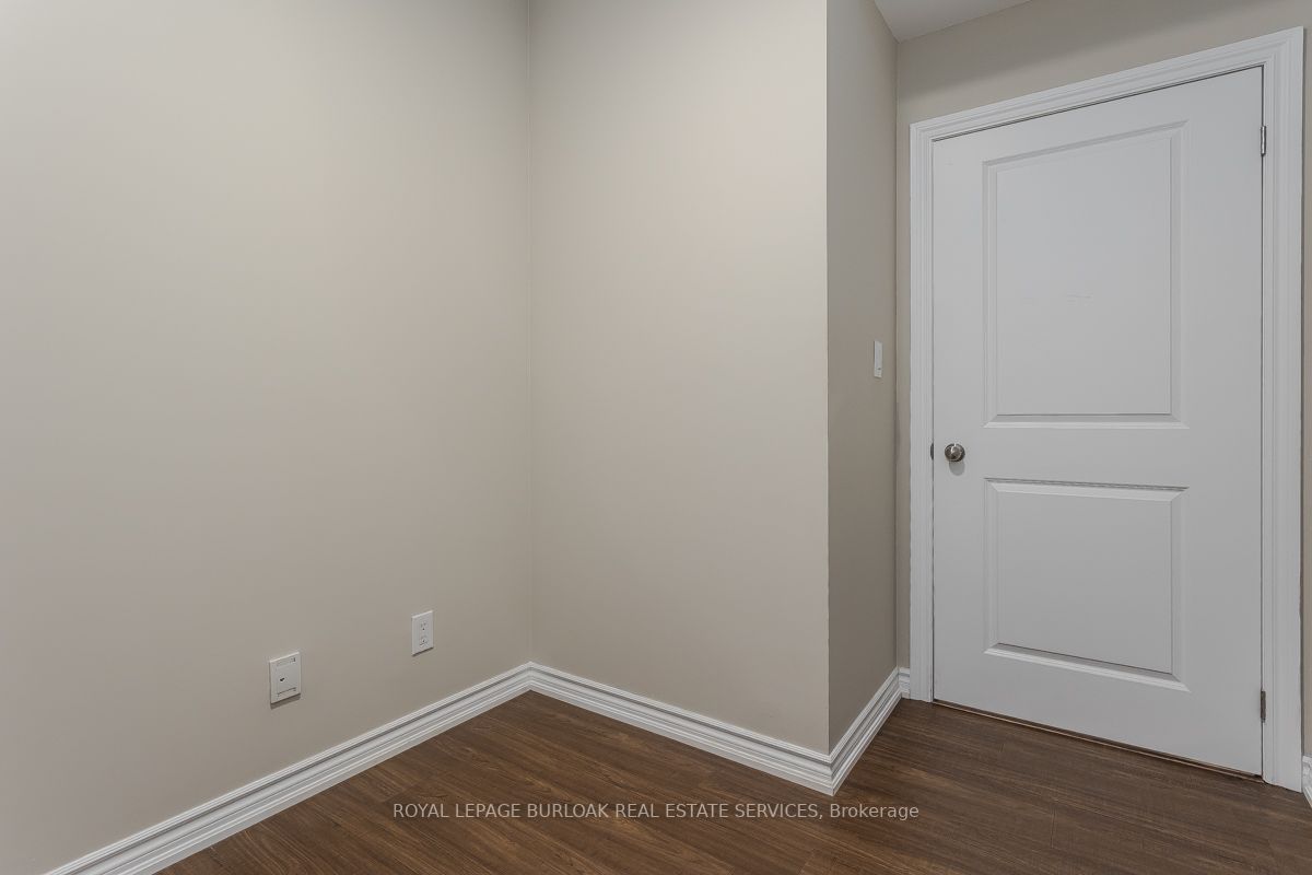 5327 Upper Middle Rd, #411
