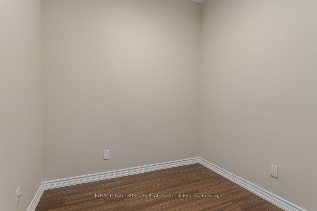 5327 Upper Middle Rd, #411