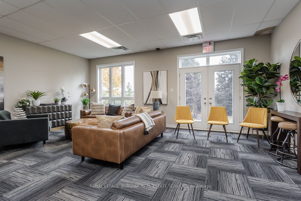 5327 Upper Middle Rd, #411