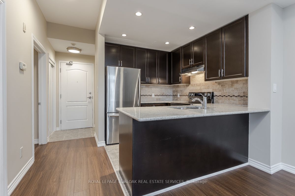 5327 Upper Middle Rd, #411