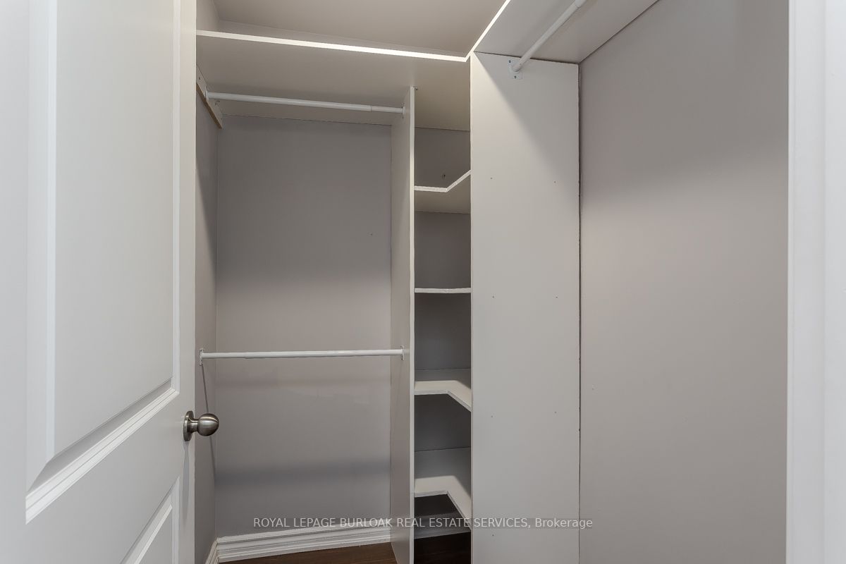 5327 Upper Middle Rd, #411