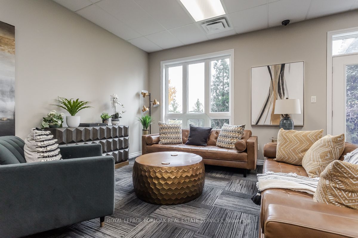 5327 Upper Middle Rd, #411