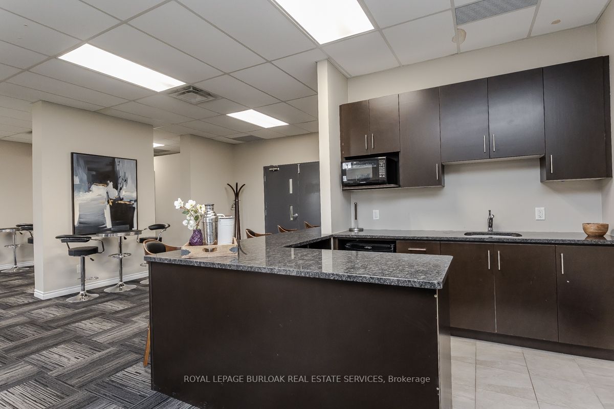 5327 Upper Middle Rd, #411