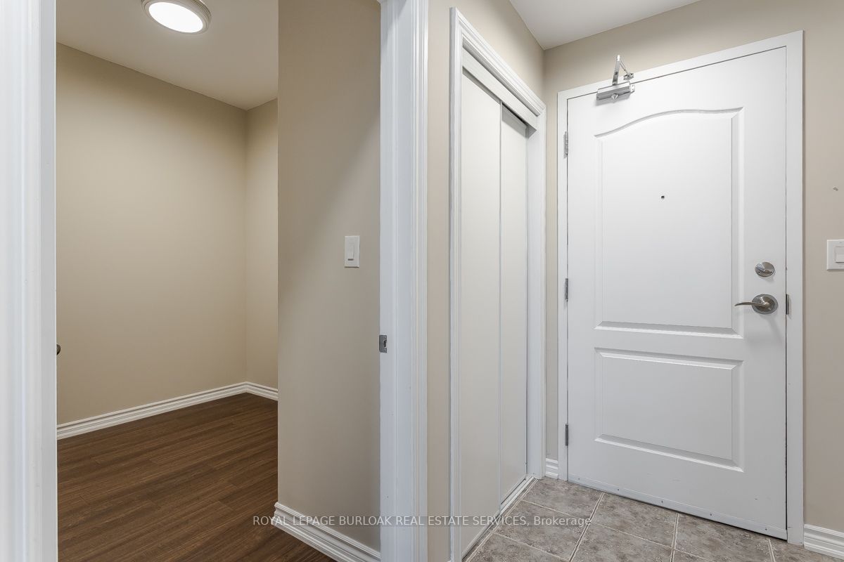 5327 Upper Middle Rd, #411
