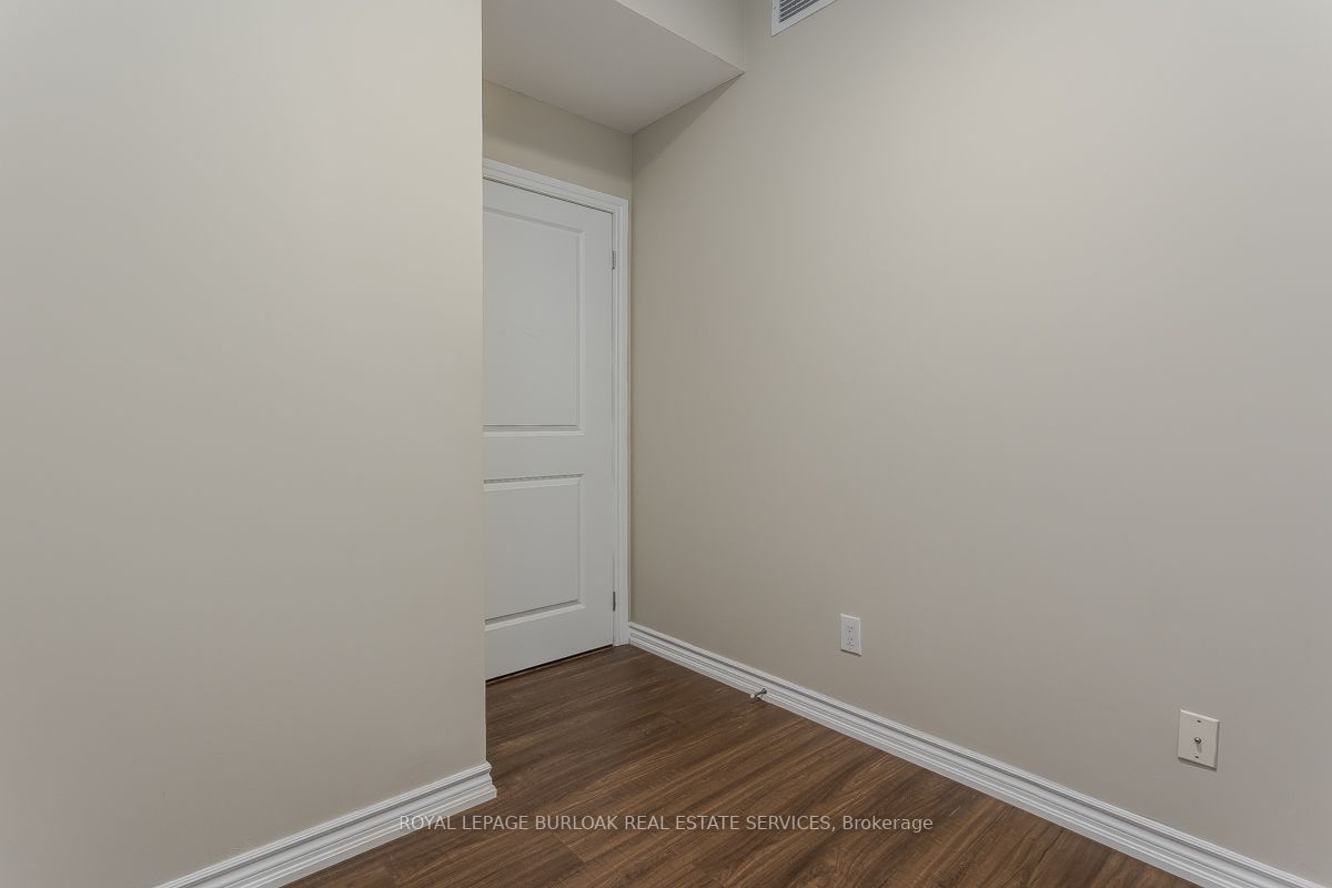 5327 Upper Middle Rd, #411
