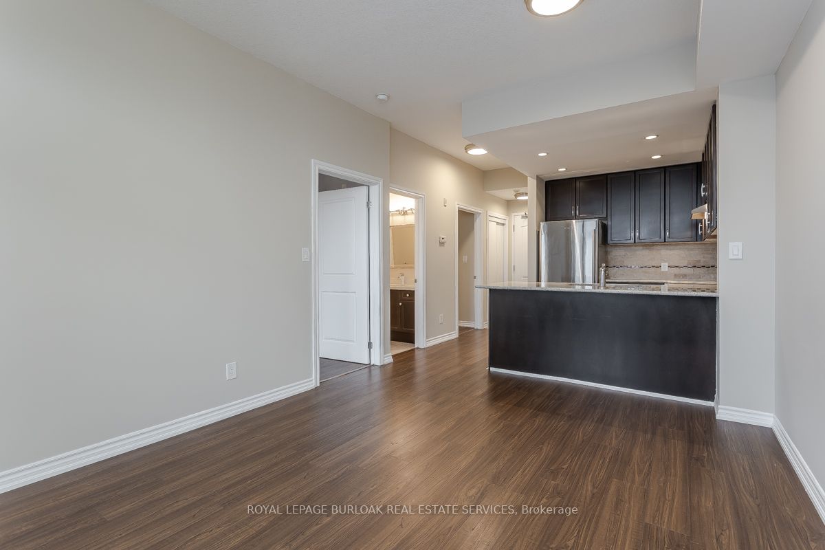 5327 Upper Middle Rd, #411