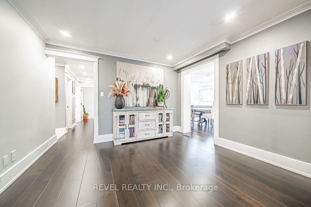 57 Pennington Cres