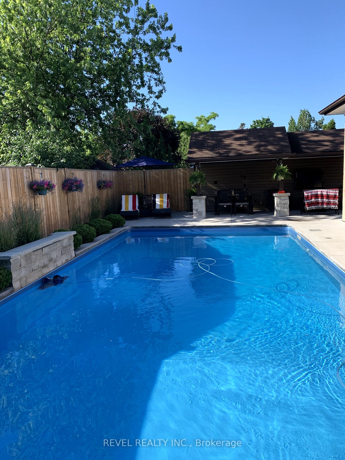 57 Pennington Cres