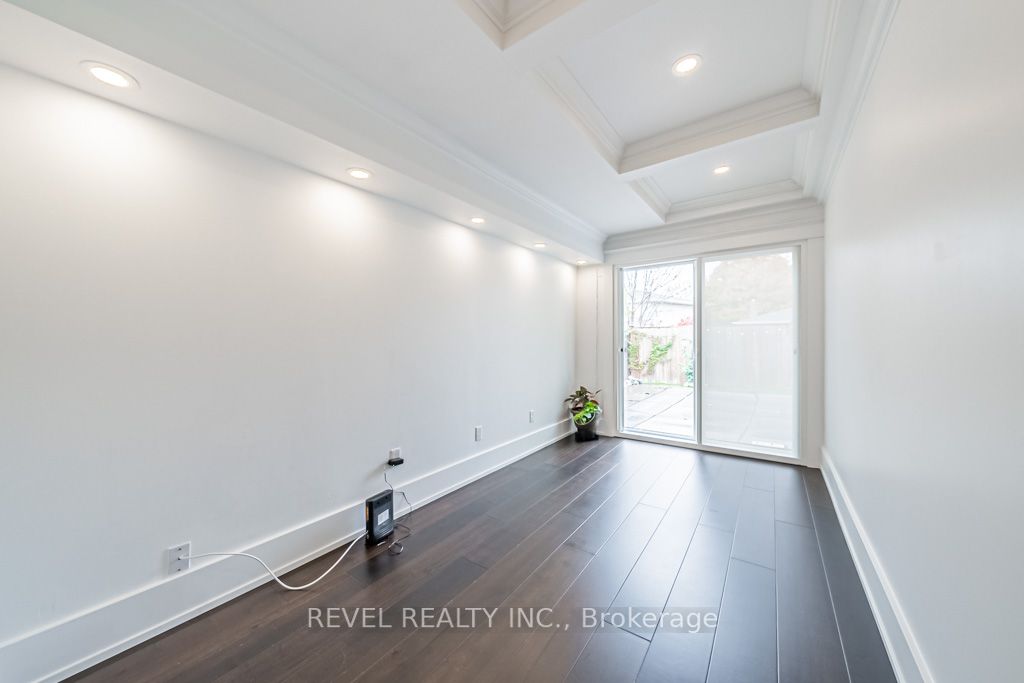 57 Pennington Cres