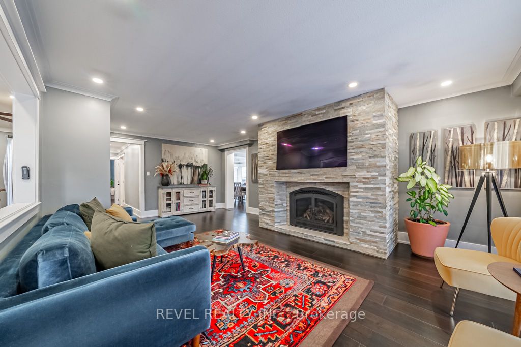57 Pennington Cres