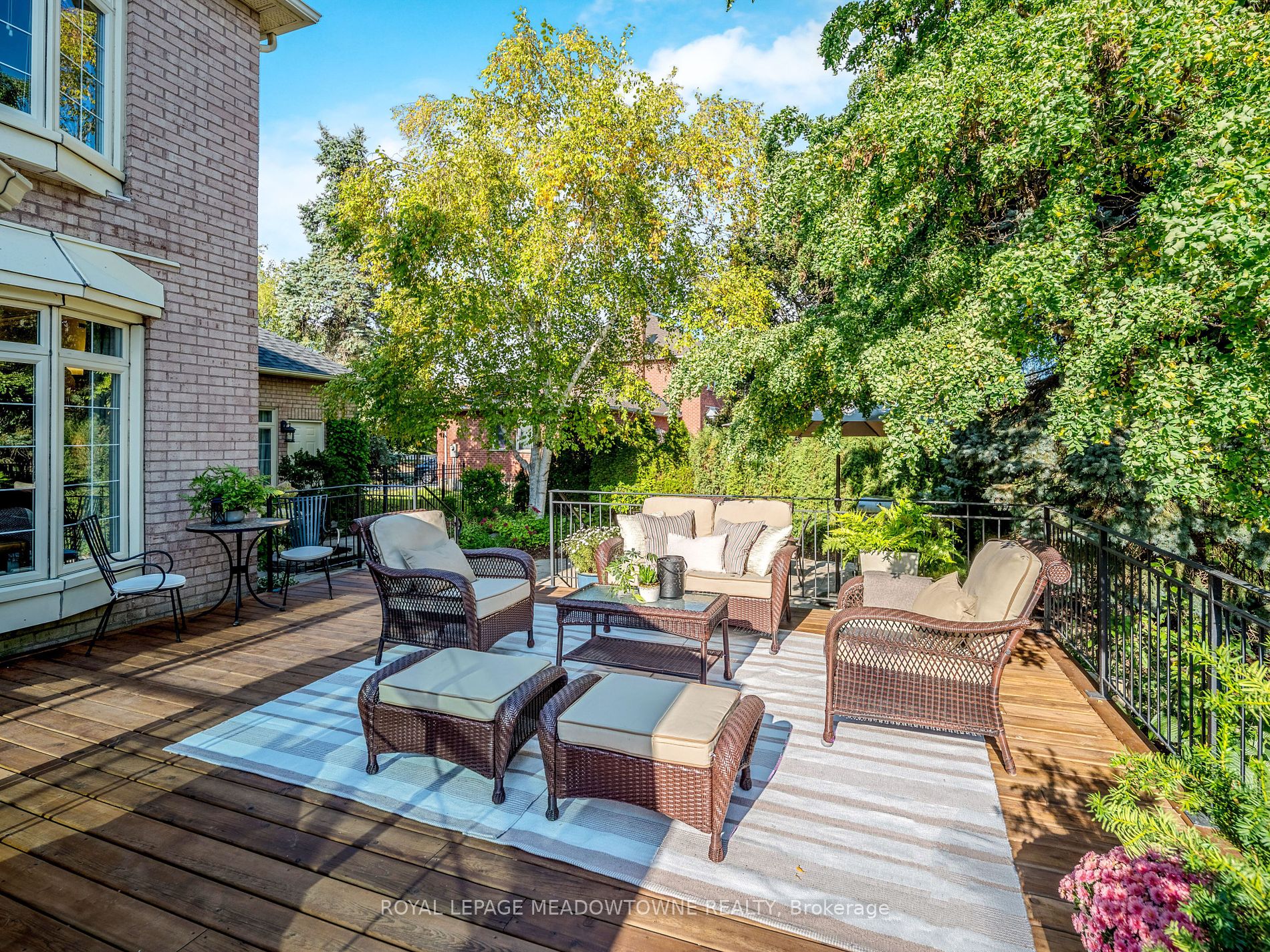 20 Oak Ridge Dr