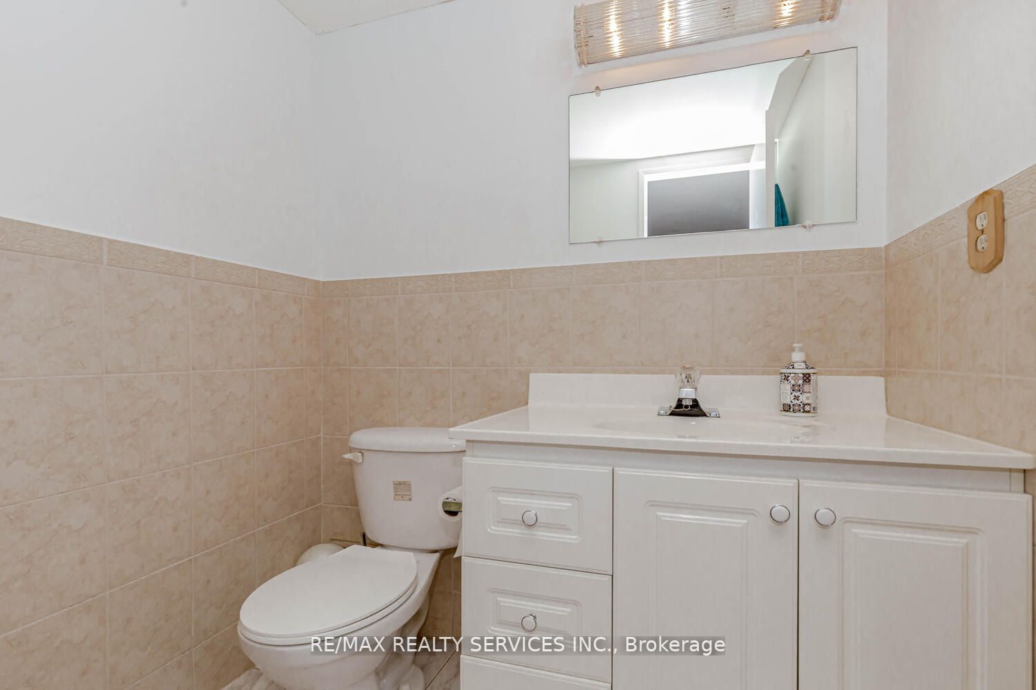 1100 Caven St, #1206