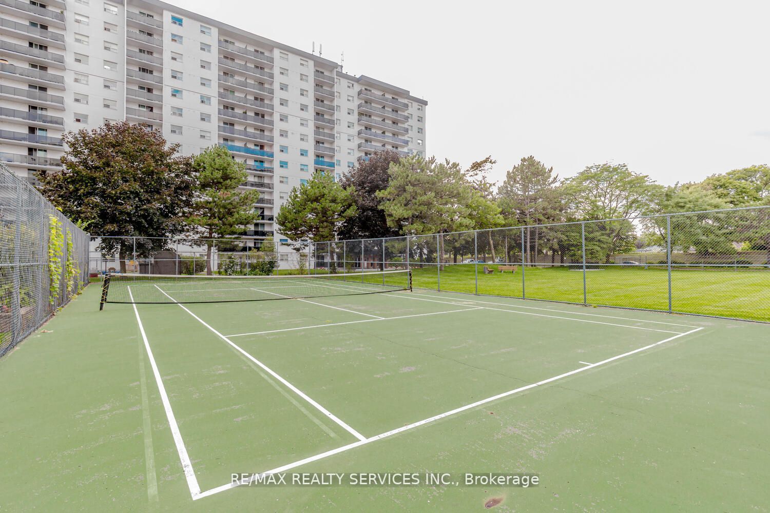 1100 Caven St, #1206