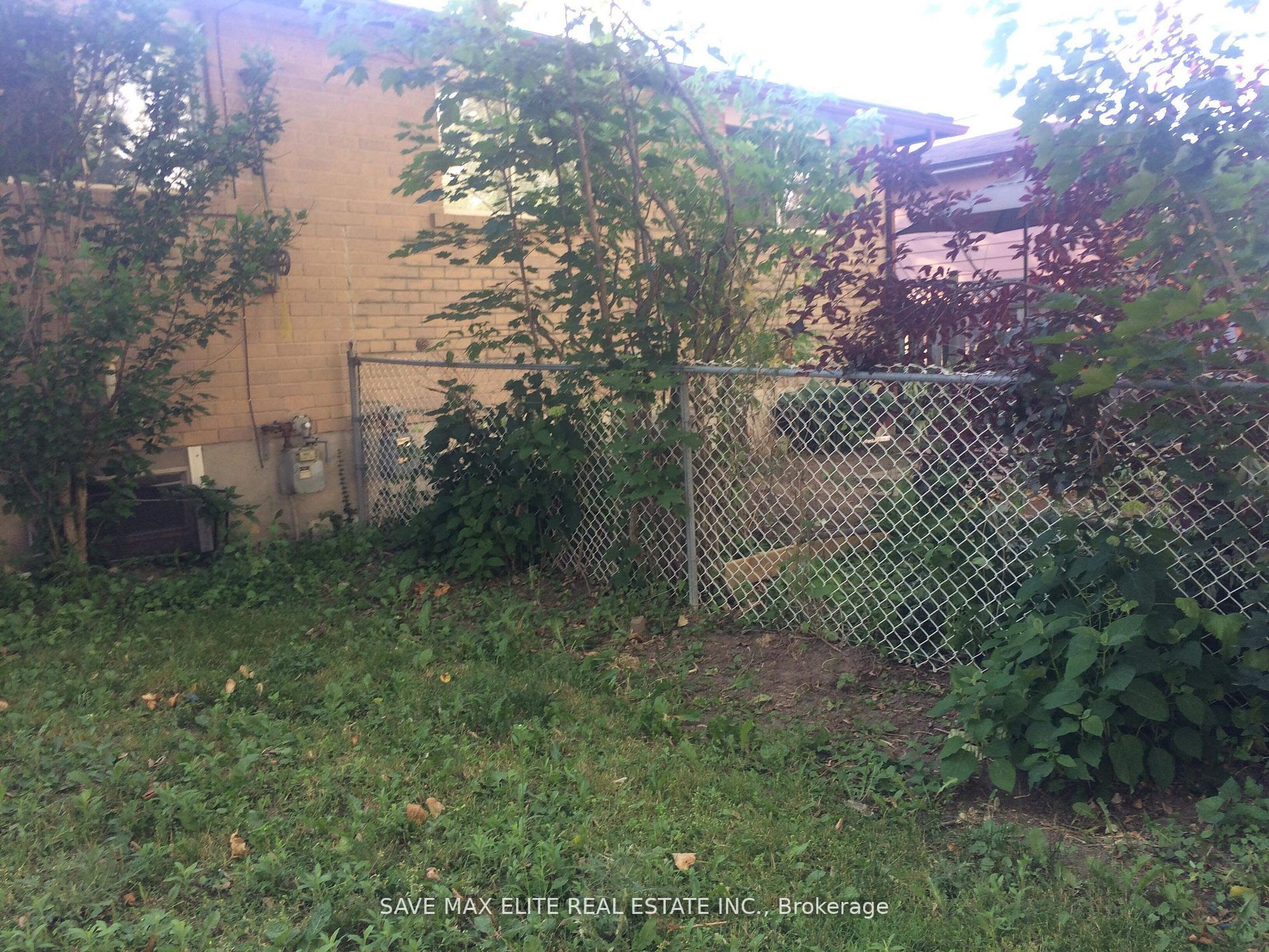 130 Burbank Cres