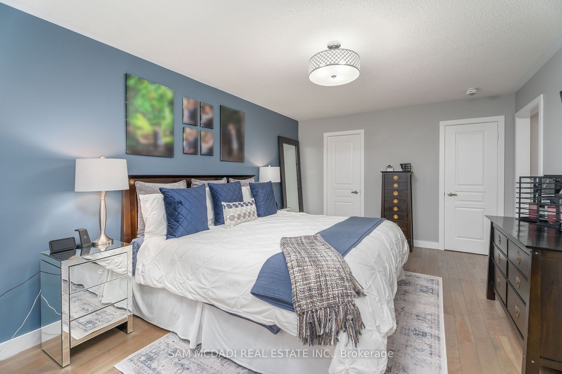 539 Stream Cres