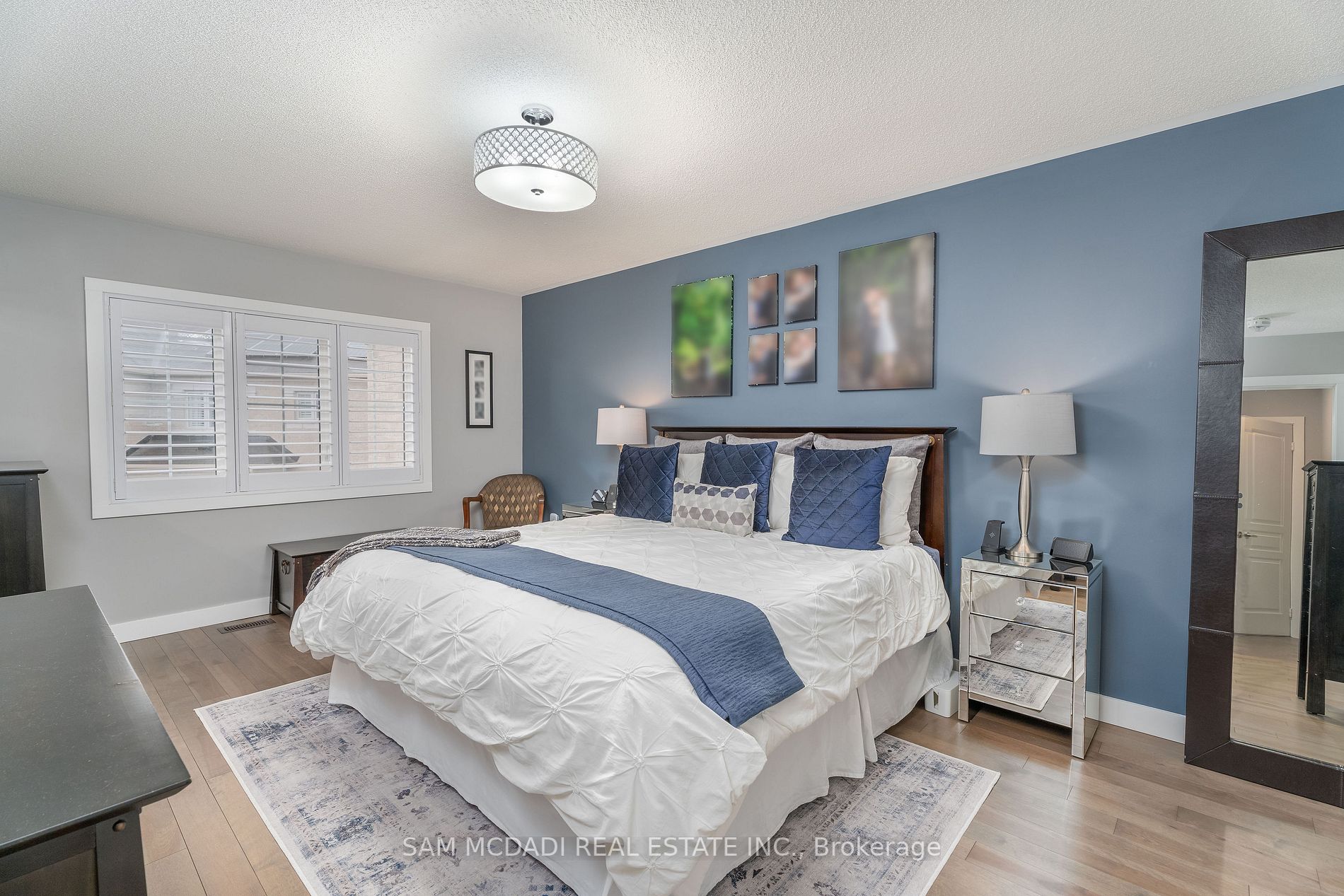 539 Stream Cres