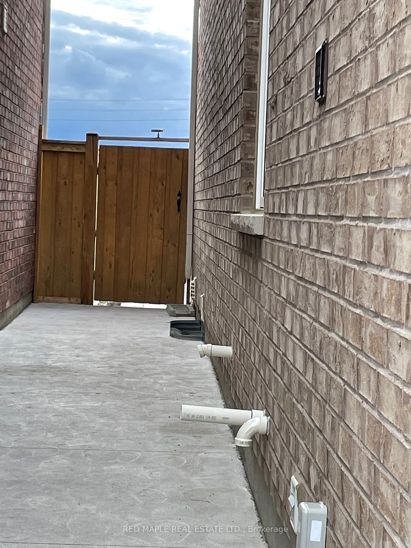 38 Callandar Rd E
