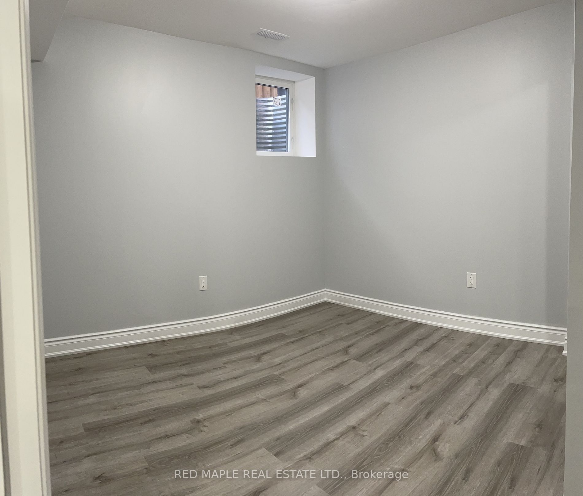38 Callandar Rd E