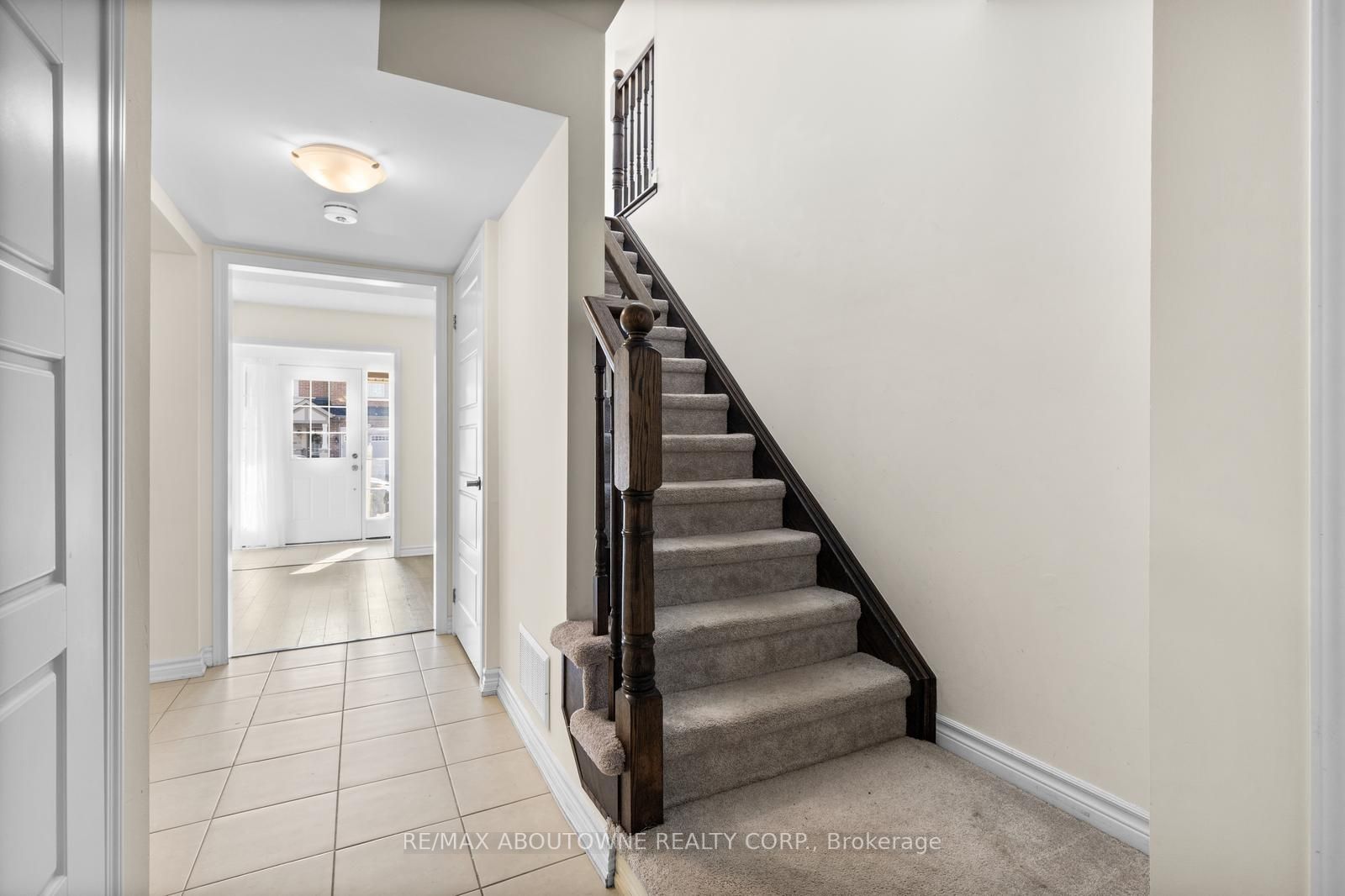 293 Murlock Hts
