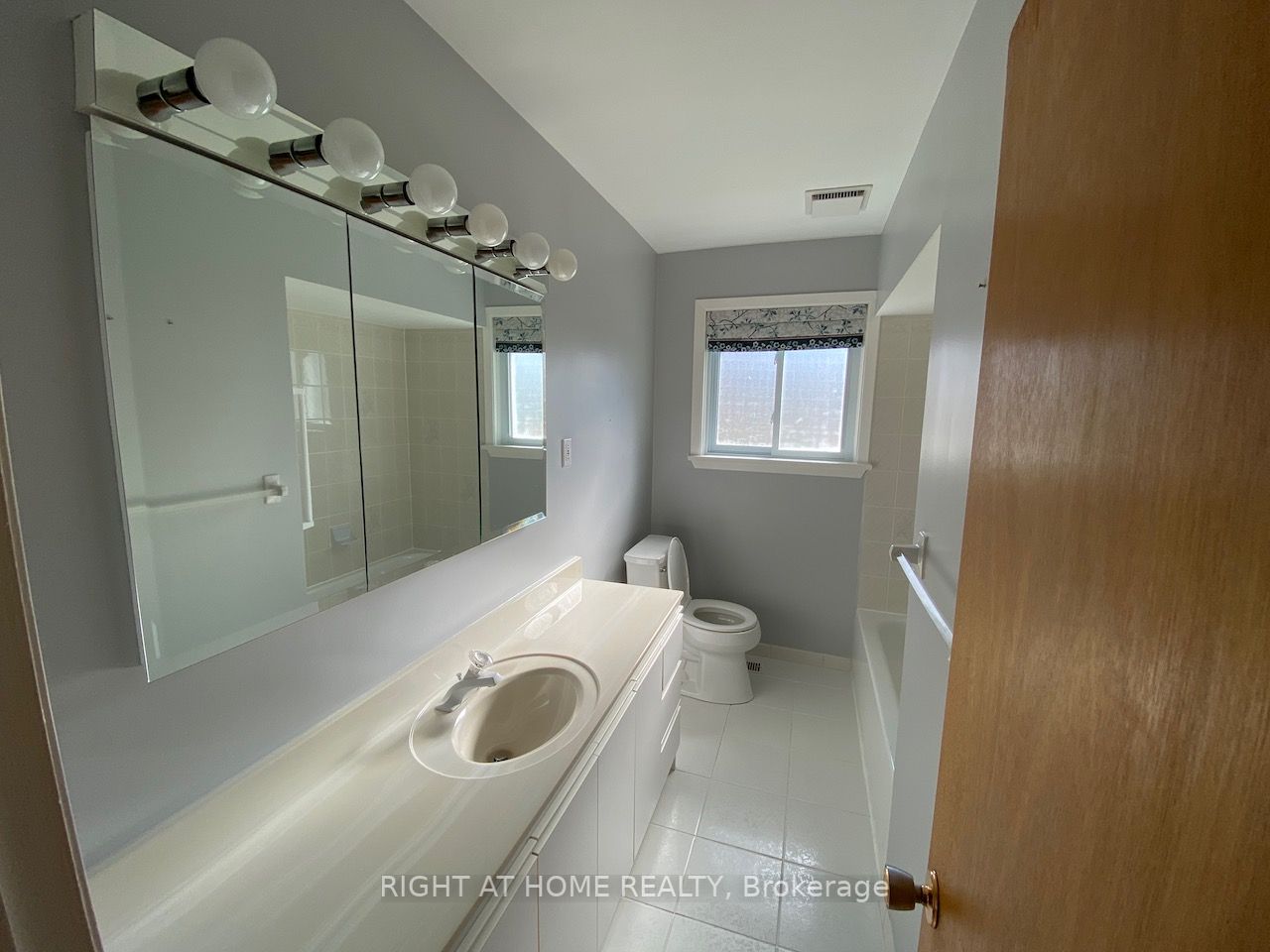 360 Sandlewood Road