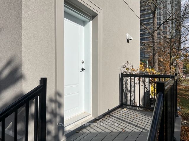 3 Denison Ave, #2