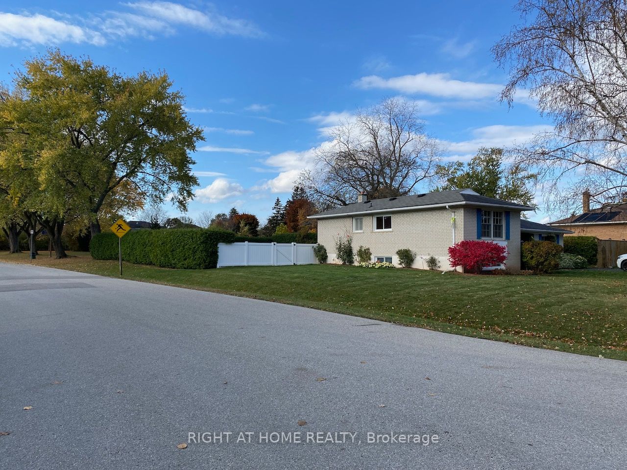 360 Sandlewood Road
