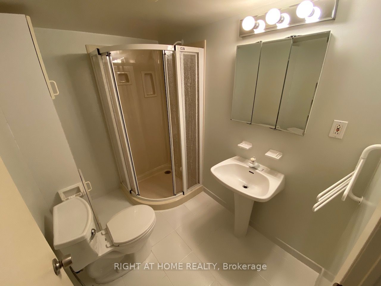360 Sandlewood Road