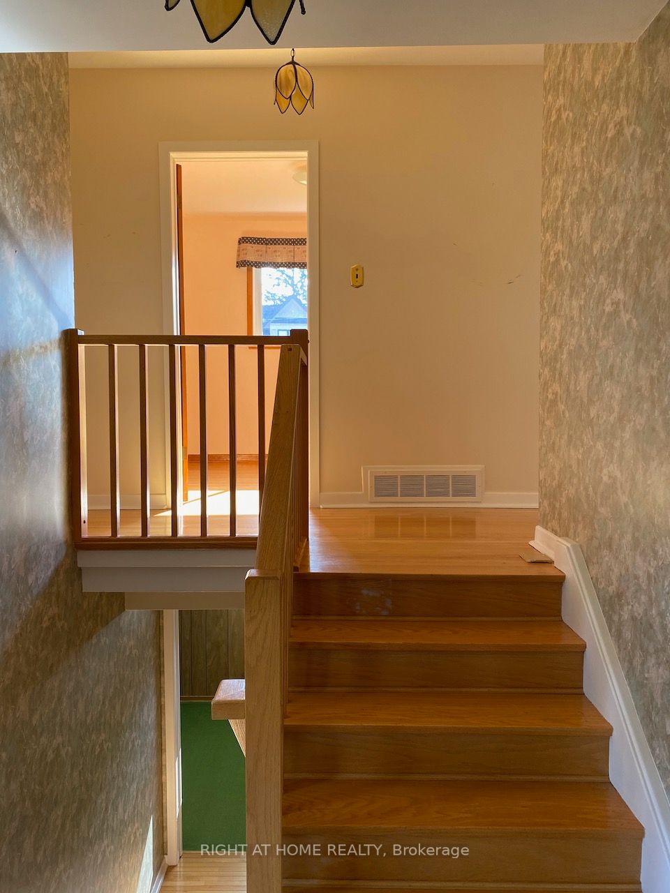 360 Sandlewood Road