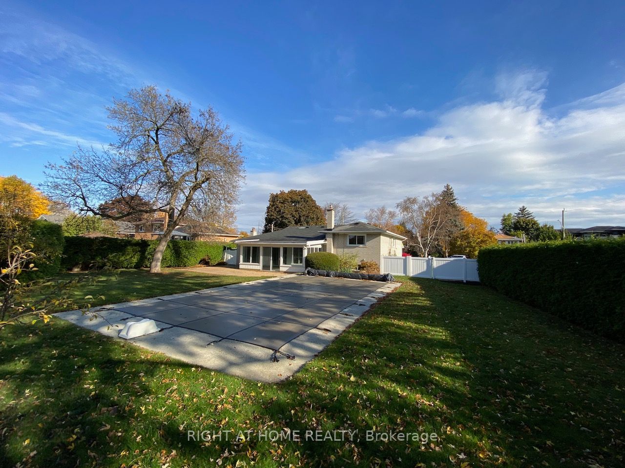 360 Sandlewood Road
