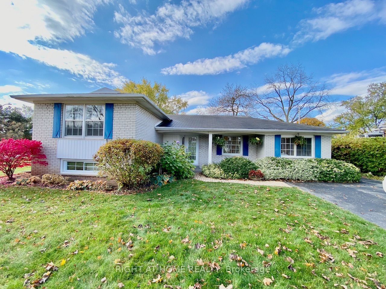 360 Sandlewood Road