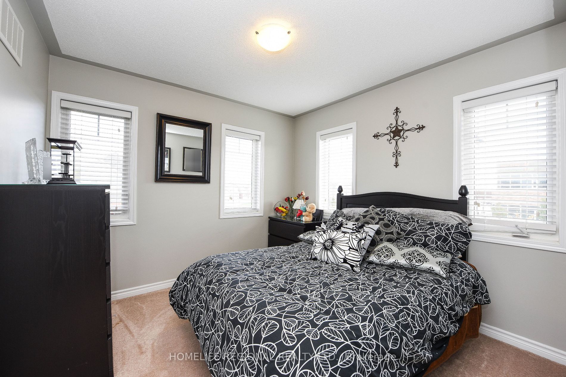 1264 Clifford Point