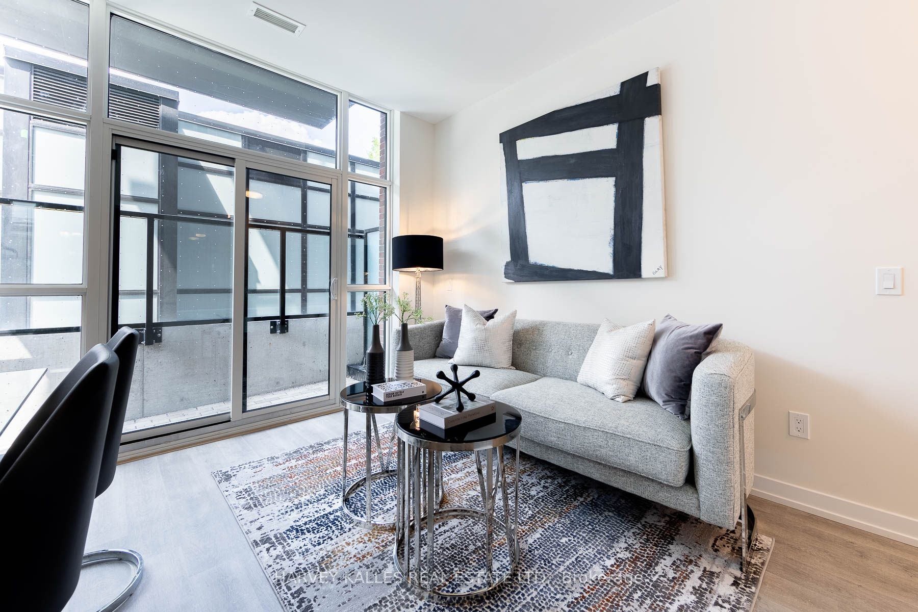 2300 St Clair Ave W, #114