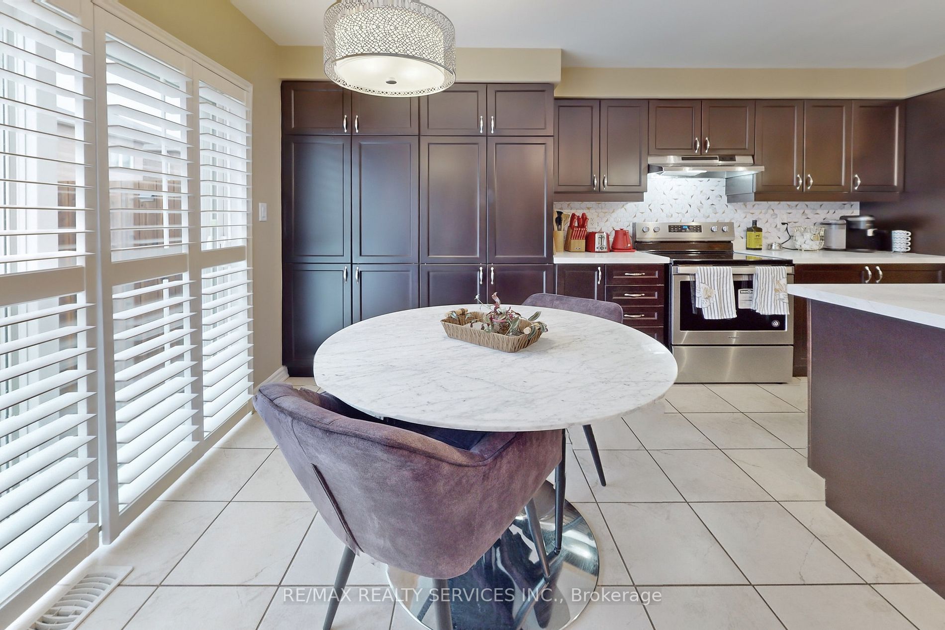 313 Gooding Cres