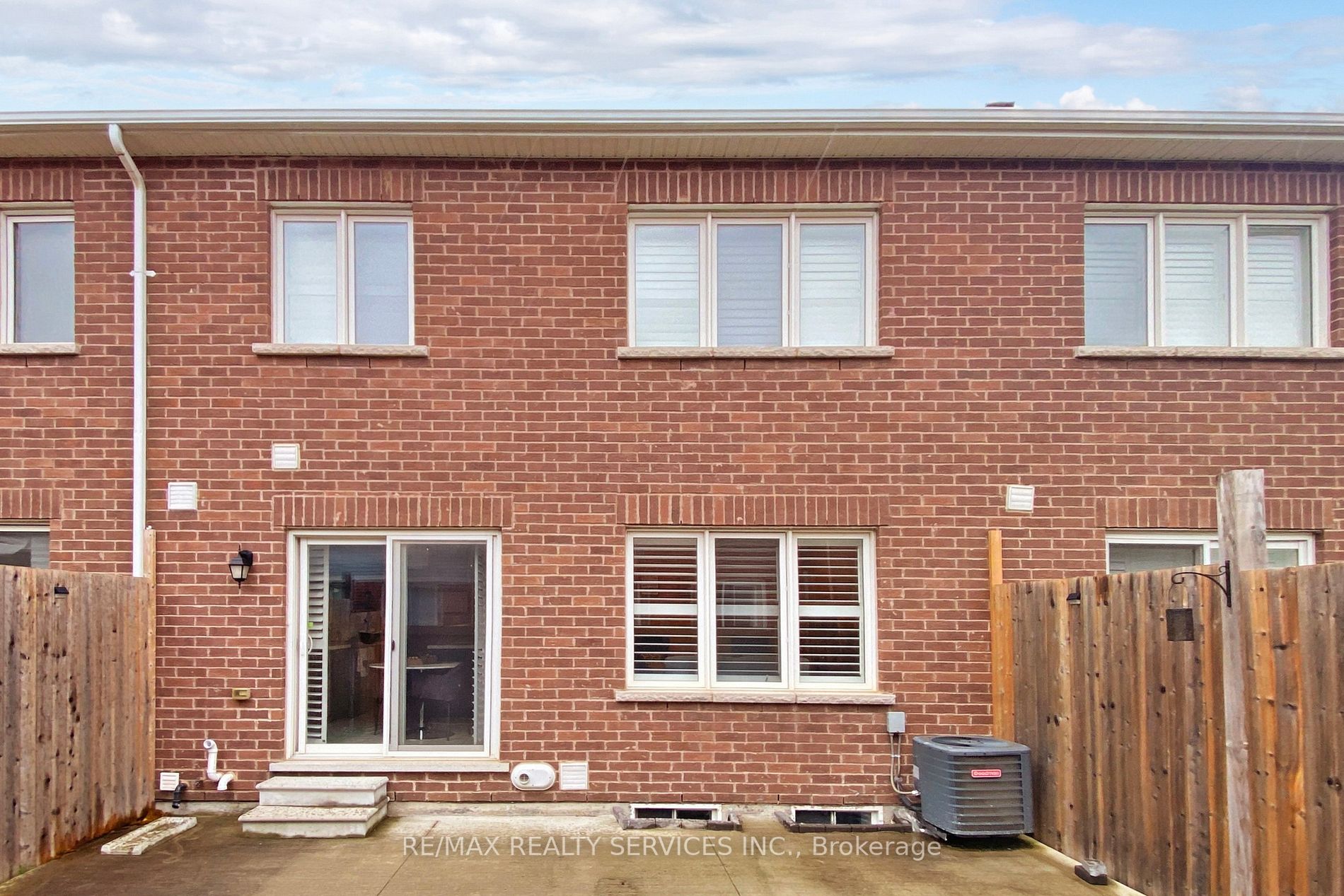 313 Gooding Cres