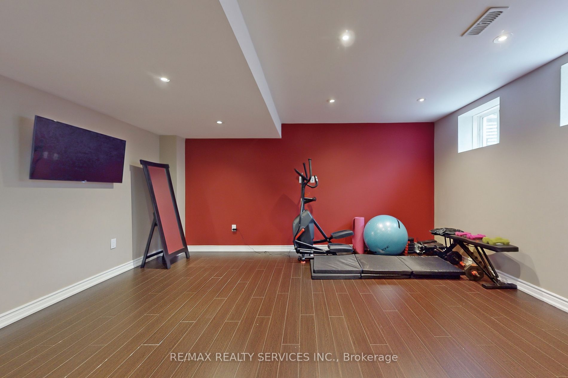313 Gooding Cres
