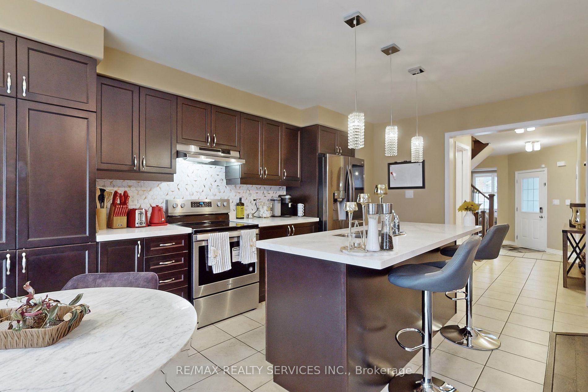 313 Gooding Cres