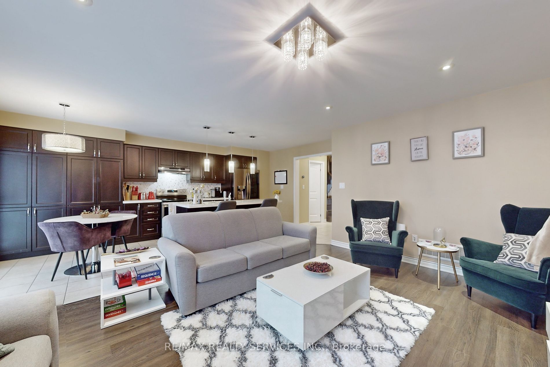 313 Gooding Cres