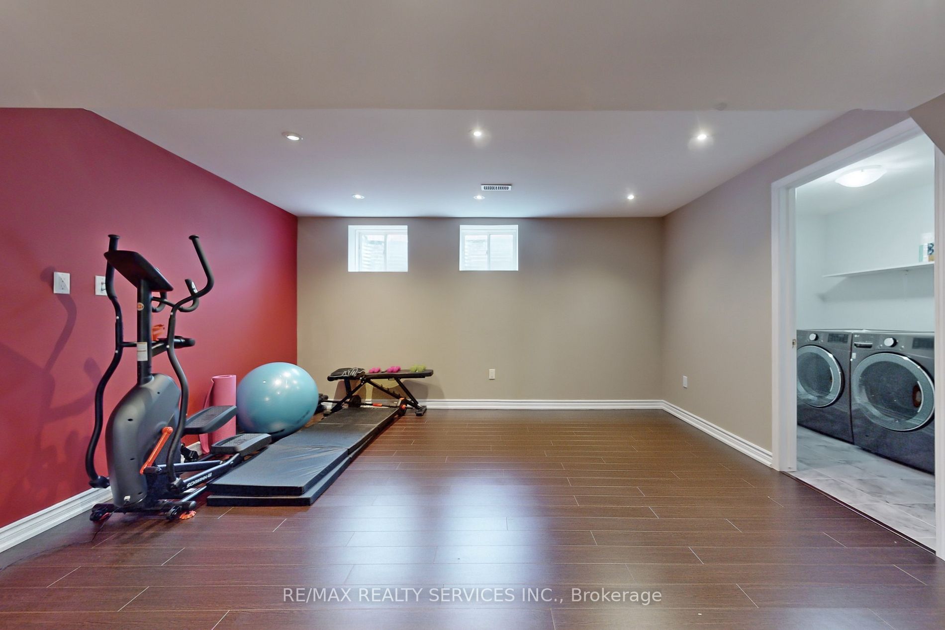 313 Gooding Cres