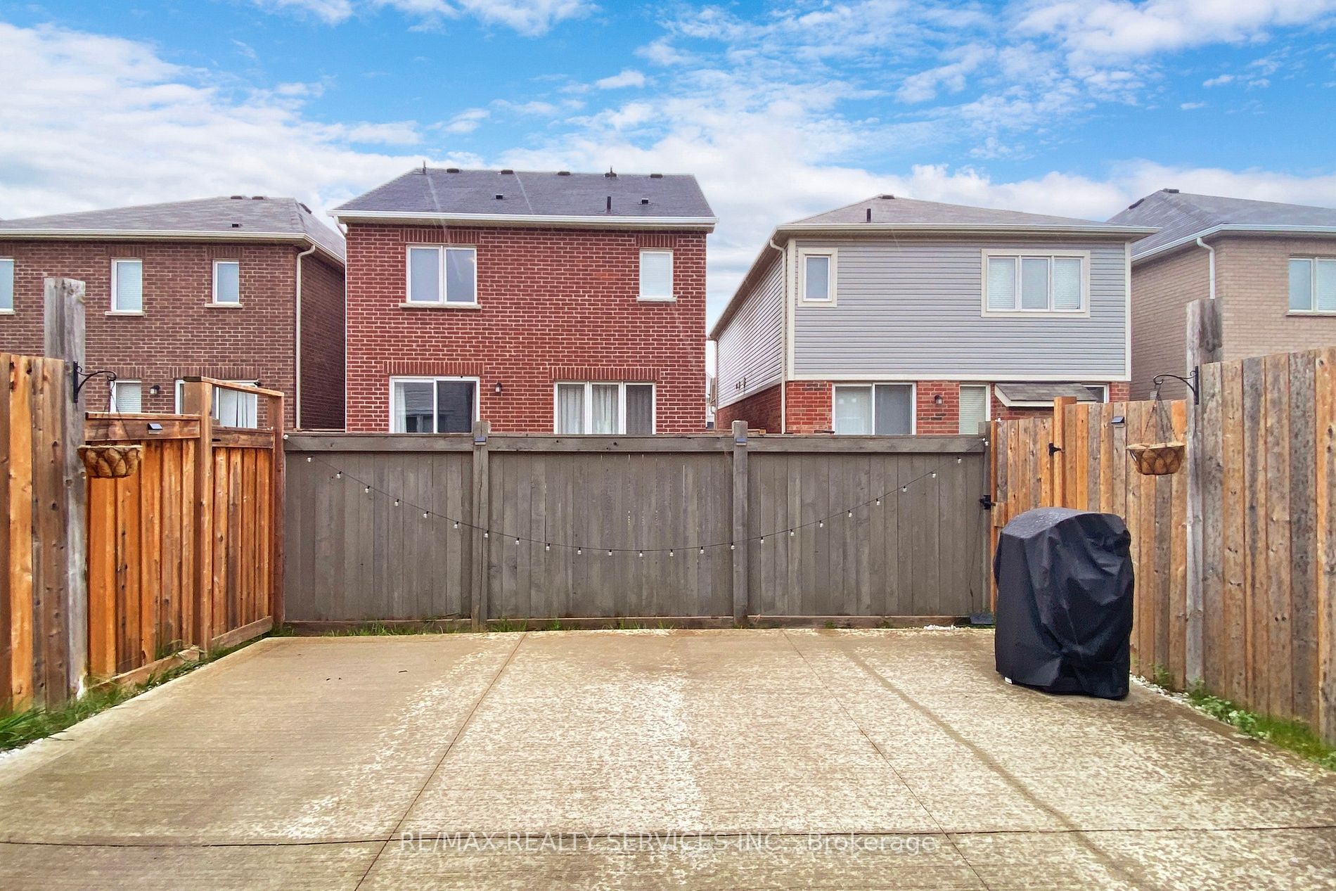 313 Gooding Cres