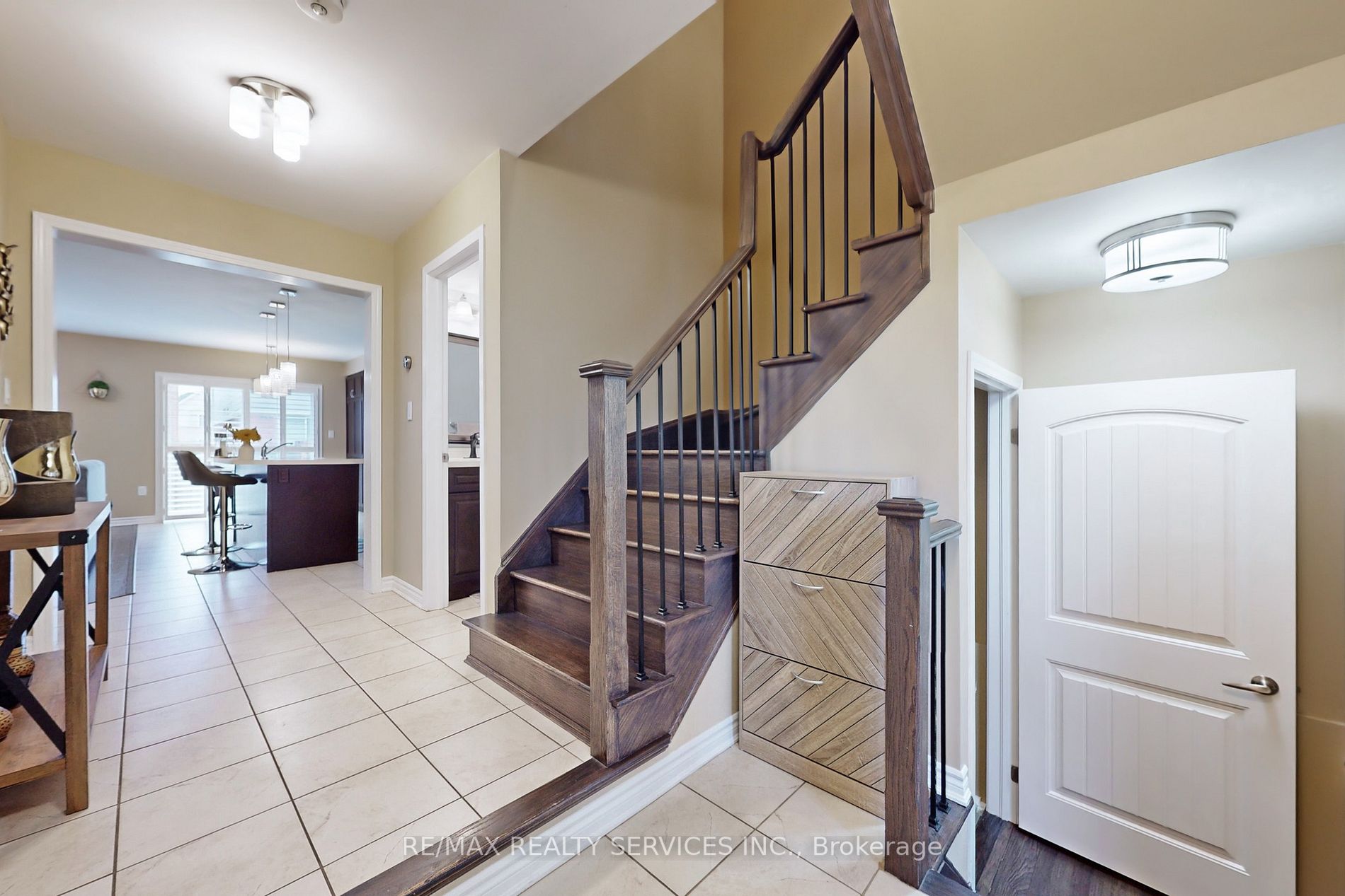 313 Gooding Cres