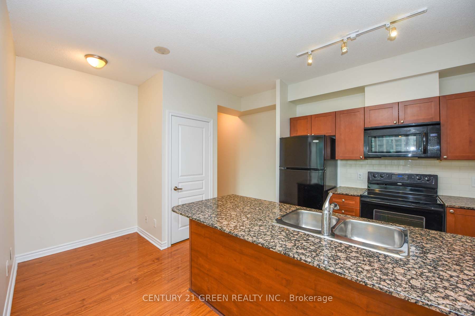 3525 Kariya Drive, #509