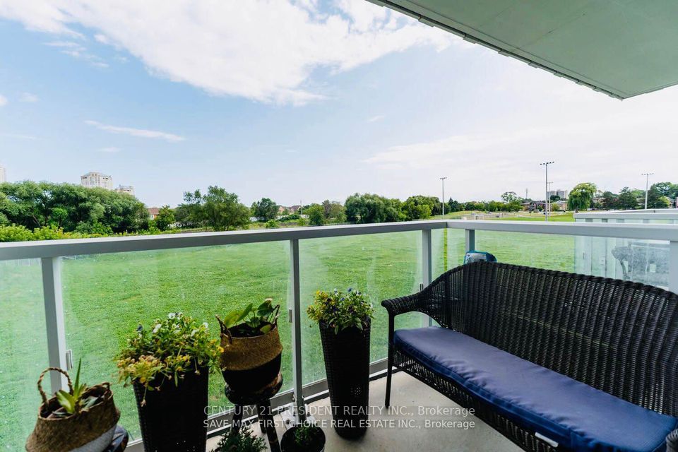 251 Manitoba Street, #316
