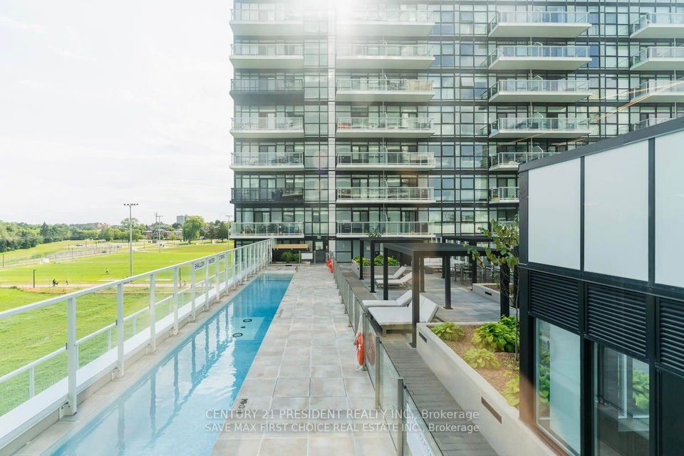 251 Manitoba Street, #316