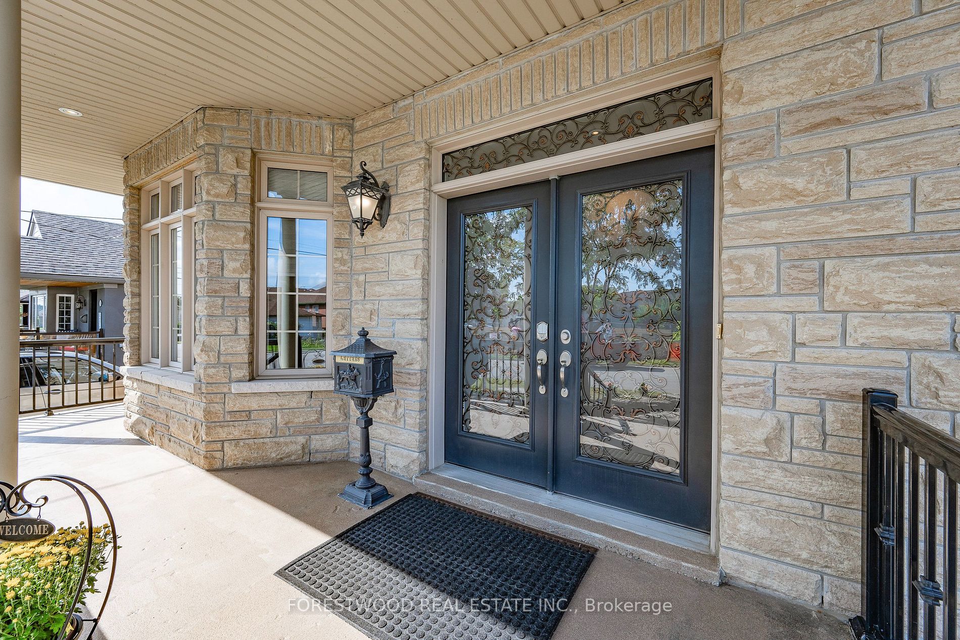 138 Winston Park Blvd