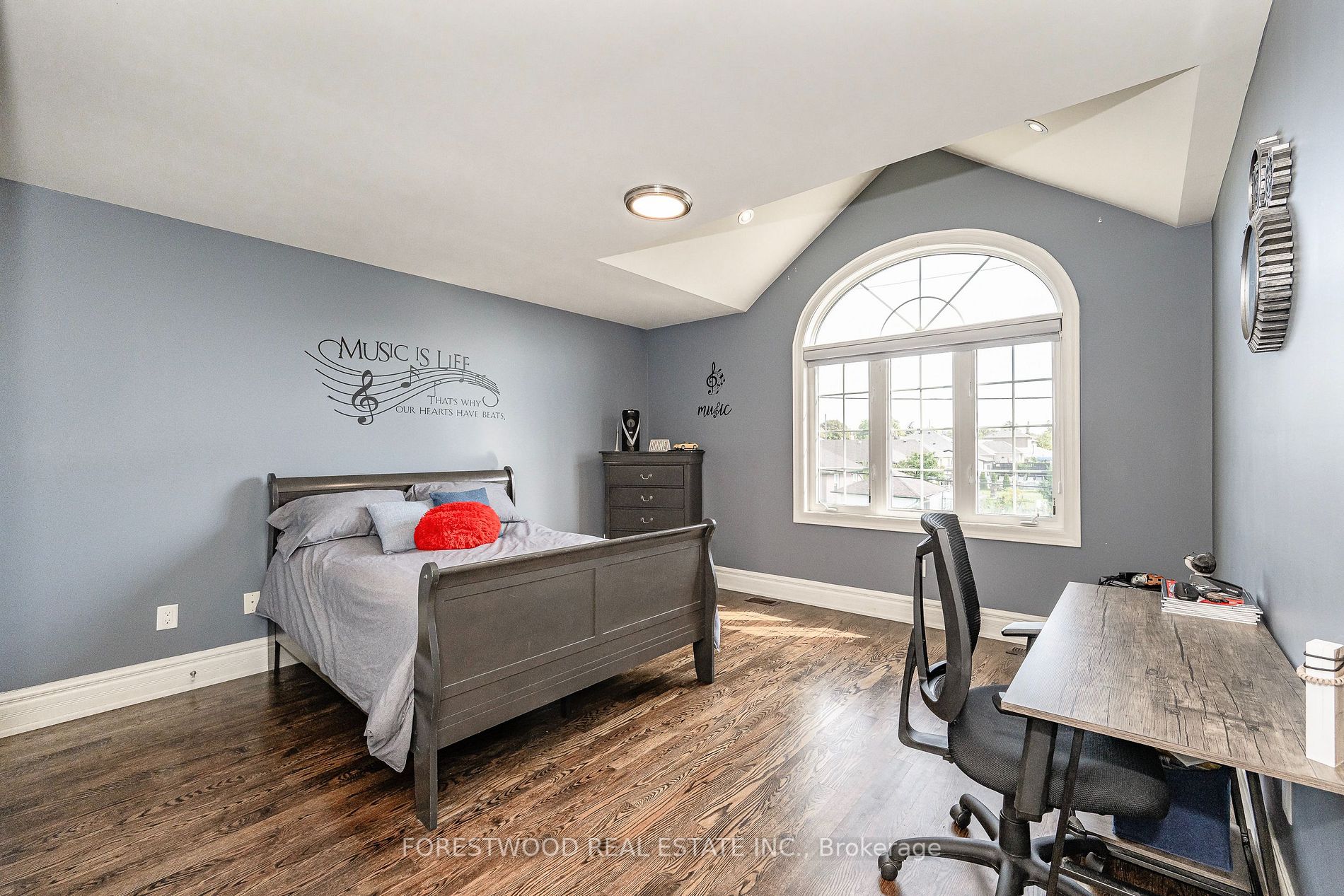 138 Winston Park Blvd