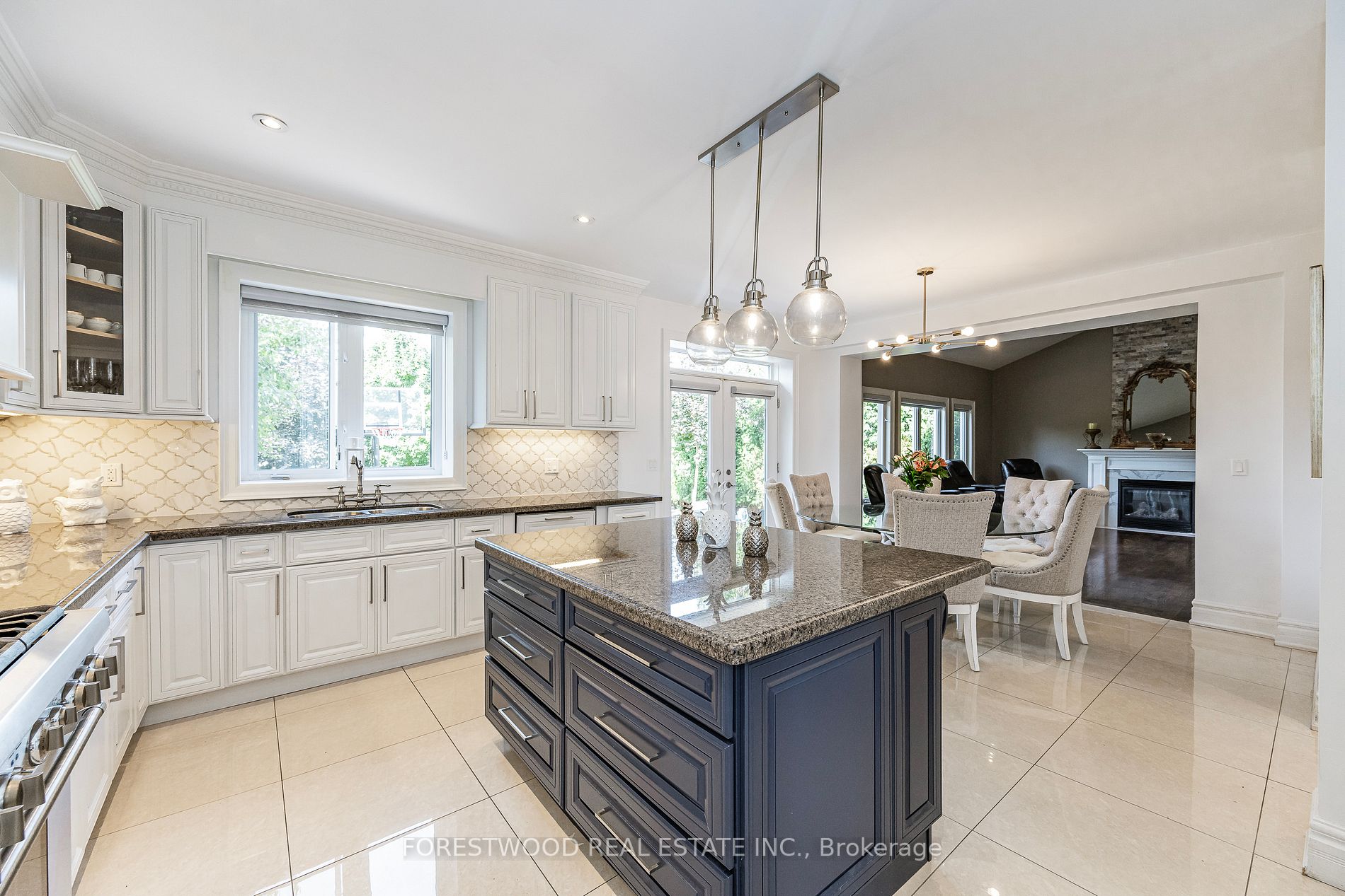 138 Winston Park Blvd
